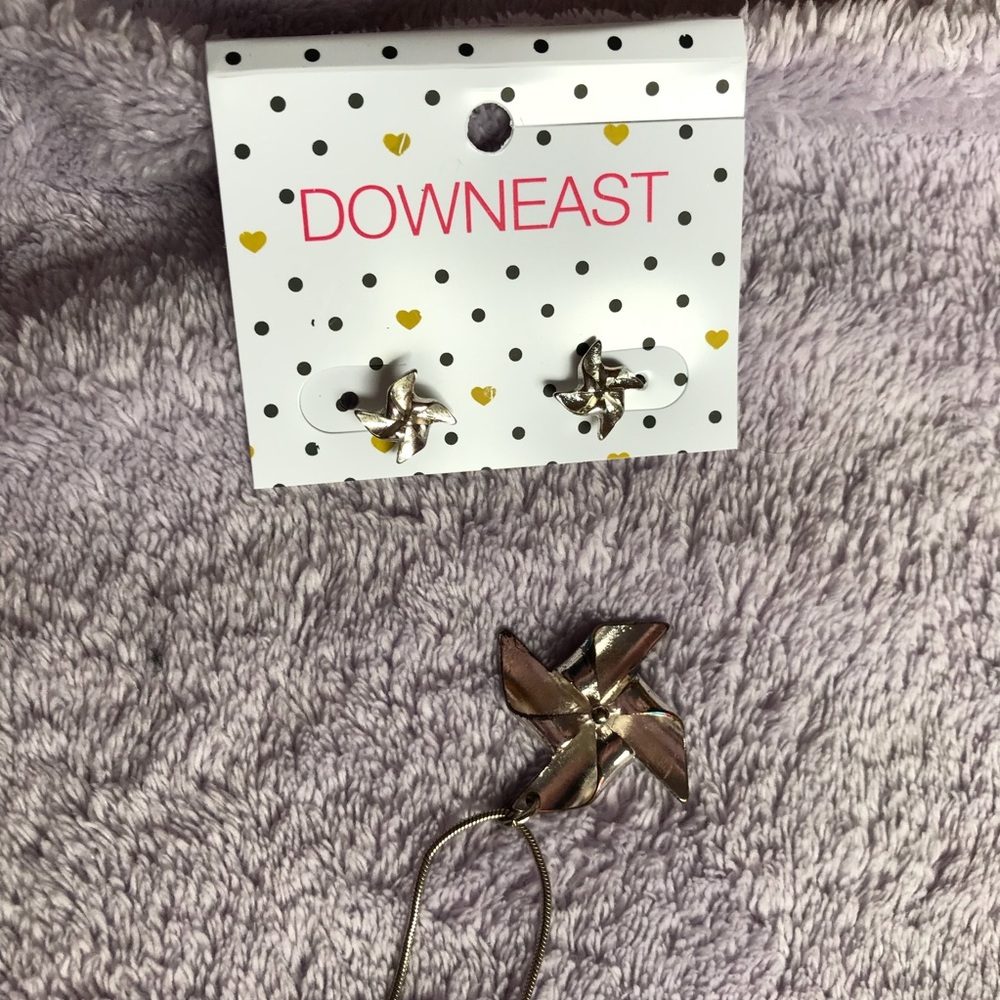 DownEast Basics Pinwheel Earrings & Pendant Set